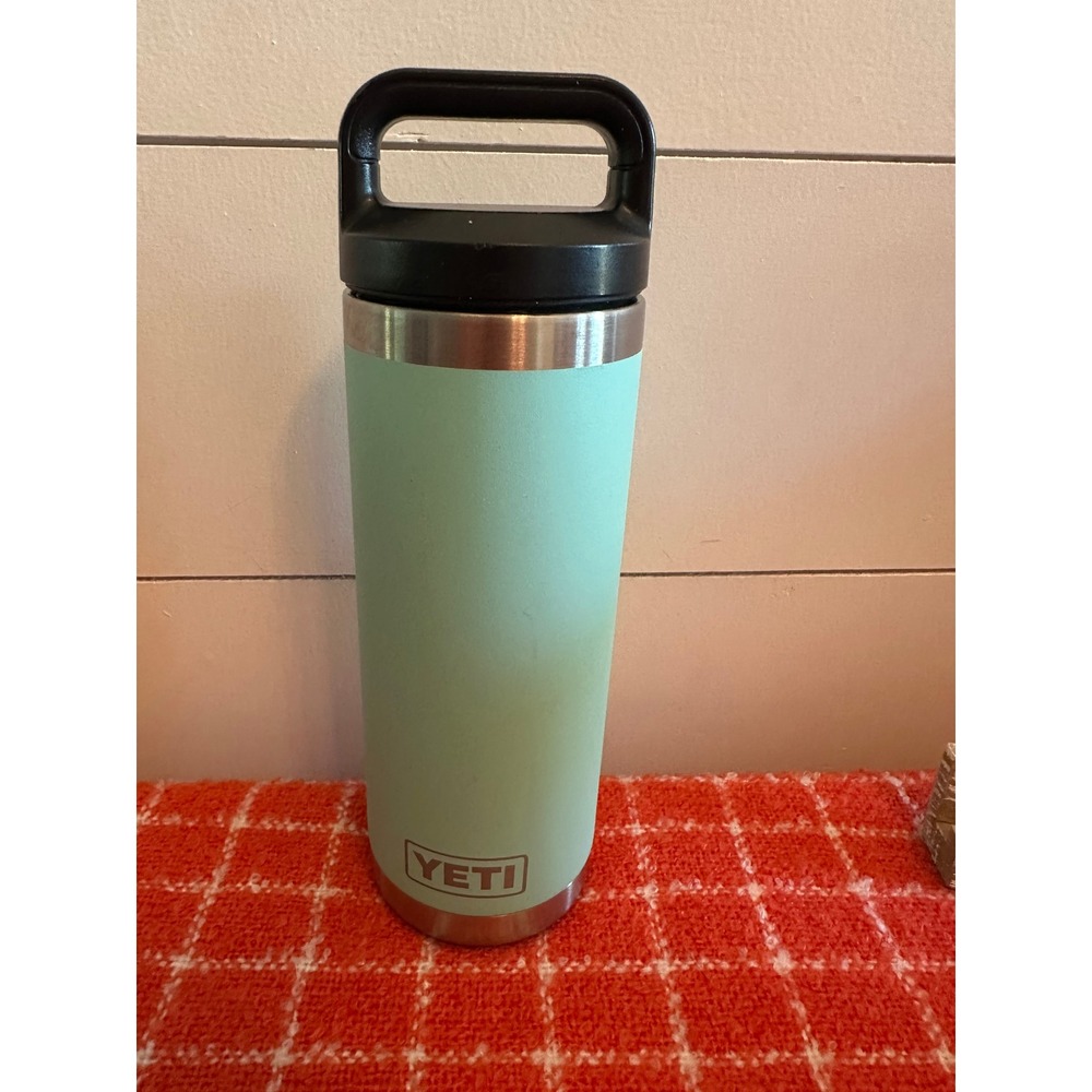 YETI Rambler 18 oz Bottle Seafoam Green Stainless Steel Vacuum Insulated Tumbler